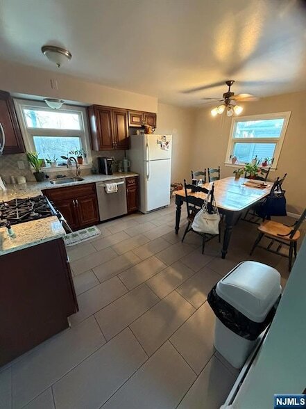 Photo - 106 Rochelle Pkwy