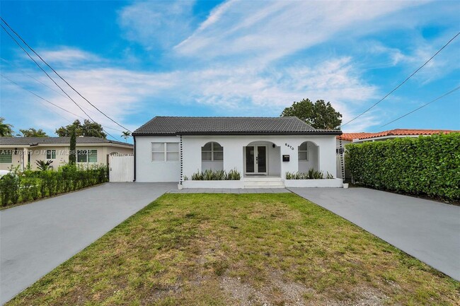 Photo - 6470 SW 27th St Casa