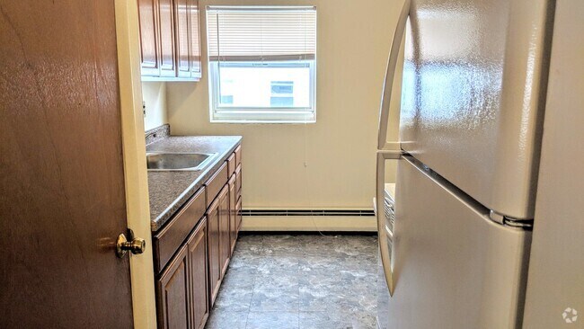 Building Photo - 26 Grove St Unit 9 Rental