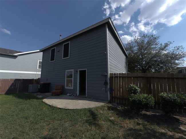 Photo - 503 Remington Glen Ct