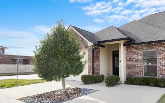 Photo - 14239 Woodchase Ct