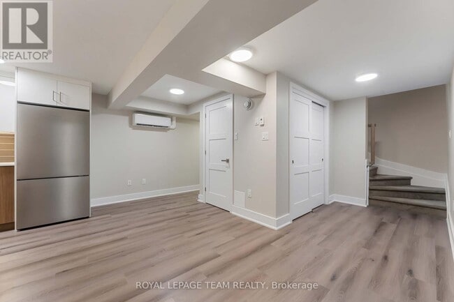 Photo - 1 - 342 FIFTH AVENUE