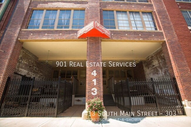 Photo - 413 S Main St