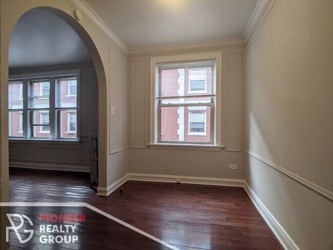 Photo - 546 W Surf St