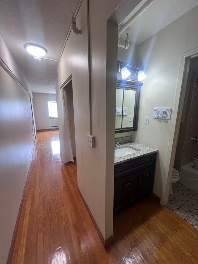 Photo - 217 Fuller St Unidad 3