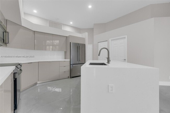 Photo - 2553 E Bay Dr