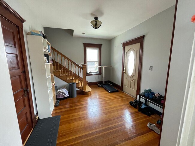 Photo - 19 Mapleton St