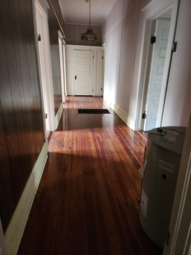 Photo - 215 Bethel St