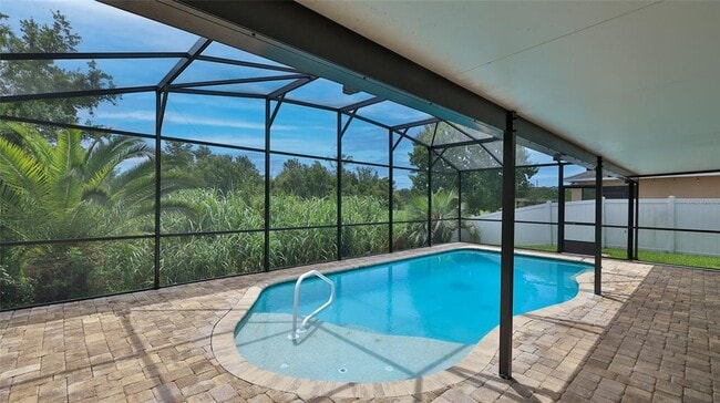 Photo - 441 White Coral Ln