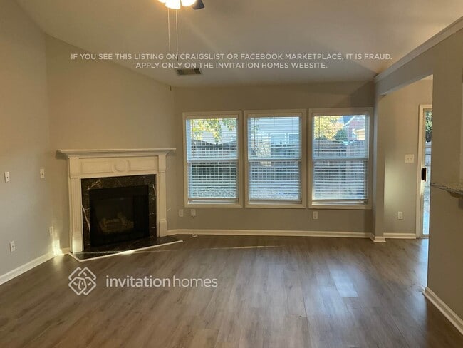 Photo - 2373 Walnut Tree Ln