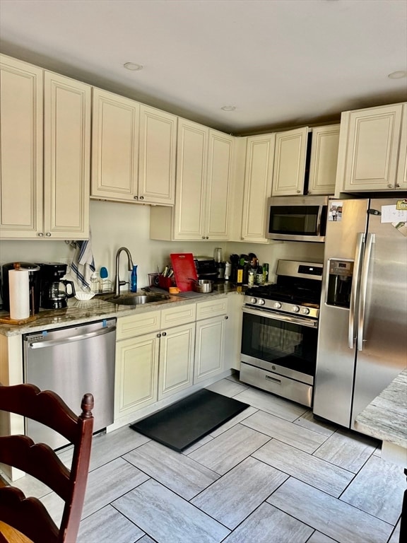 Building Photo - 68 Thomas Park Unit 1