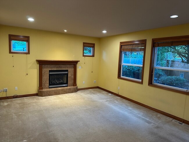 3709 211th Pl SE