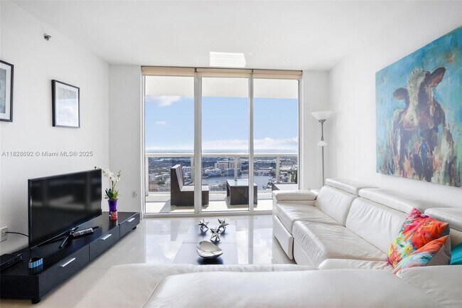 Photo - 1800 S Ocean Dr Unidad 4006 Rental