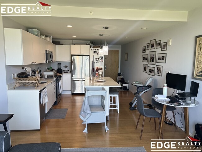 Photo - 2 Earhart St Unit 817