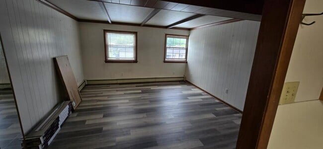 Photo - 110 N Main St