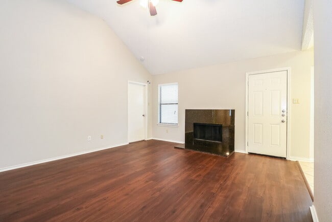 Photo - 641 Ozark Ave