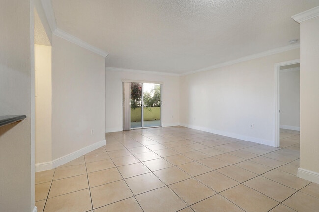 Photo - 10755 SW 108th Ave Unit 103