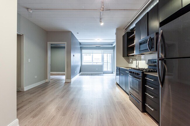 Photo - 941 W Belmont Ave Unidad 204
