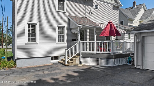 722 Electric St