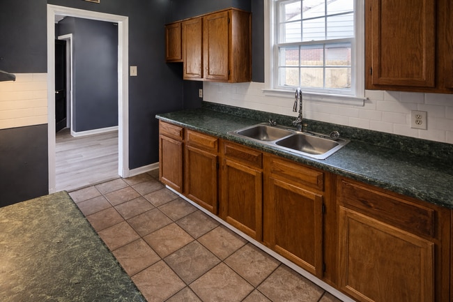 Building Photo - 1205 Bradbury Cove