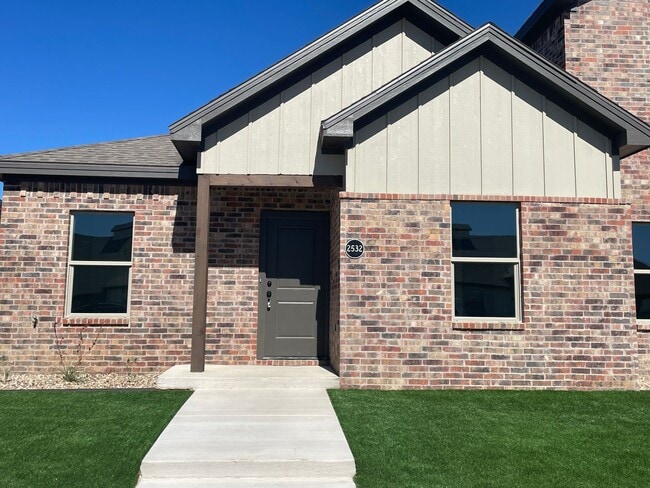 Building Photo - Townhome in Cooper School District!