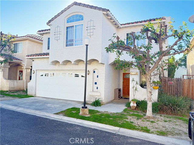 Photo - 9030 Hayvenhurst Ave