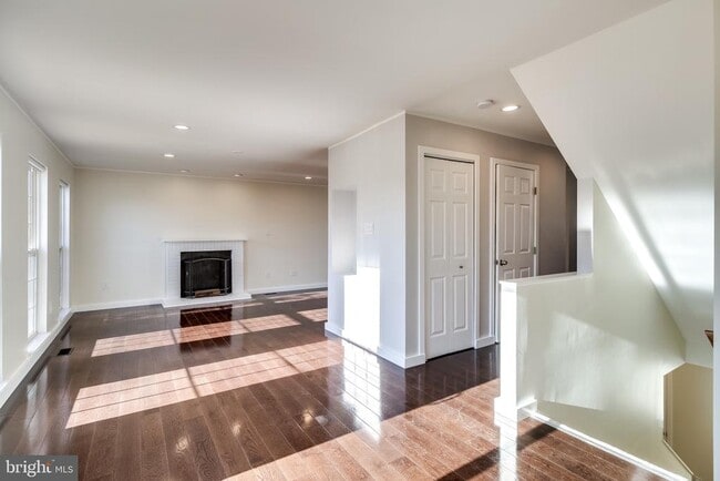 Photo - 1304 Longbow Rd