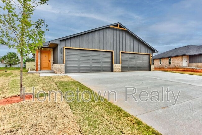Building Photo - 414 N Cyn Ter Rental