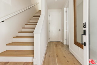 Photo - 3222 S Barrington Ave