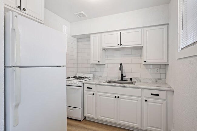 Photo - 2700 Garfield Ave