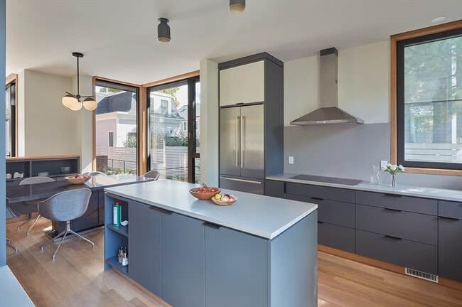 Photo - 76 Holworthy St