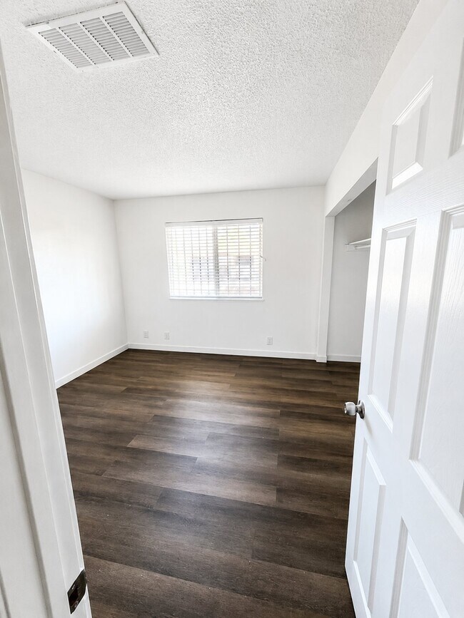 Photo - 4581 Macher Way Unit .