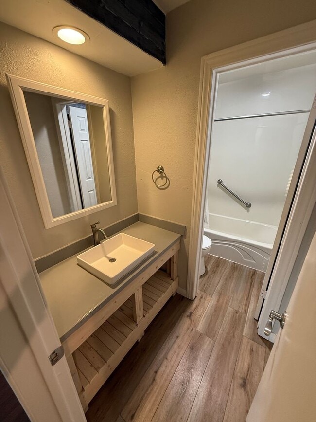 Photo - 3/2 Town House/ Quaker & 18th street!!