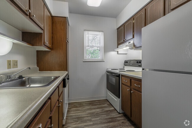 1 Bed/ 1 Bath - Coventry Village