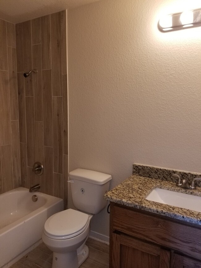 Photo - 92 Sandstone Dr Unidad B