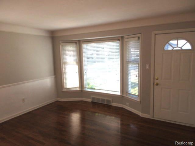 Photo - 113 E Webster Rd