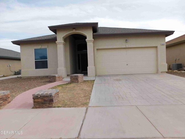 Building Photo - 14628 Rockbridge