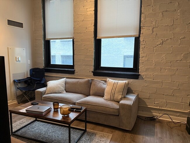 Photo - 20 N State St Unit 801