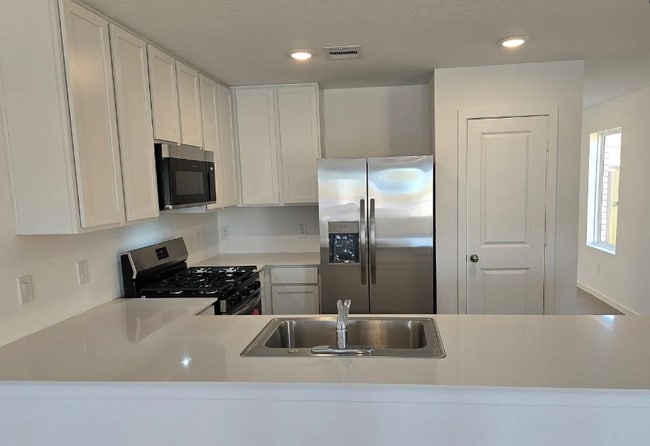 Photo - FOR RENT! NEW Lennar Cottage Collection “Pinehollow” Plan – Elevation H1 in Magnolia Ridge