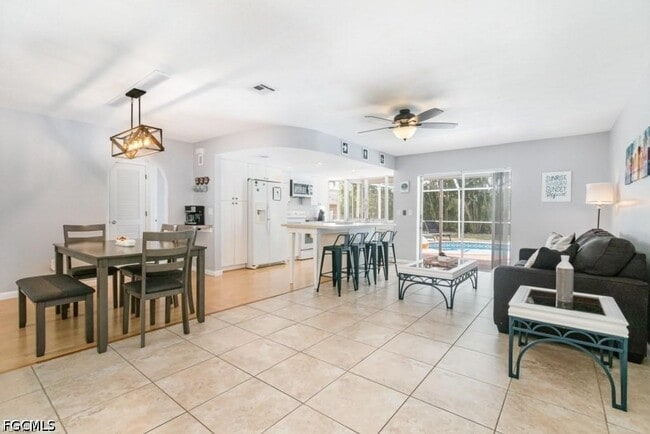 Photo - 922 SE 25th Ln