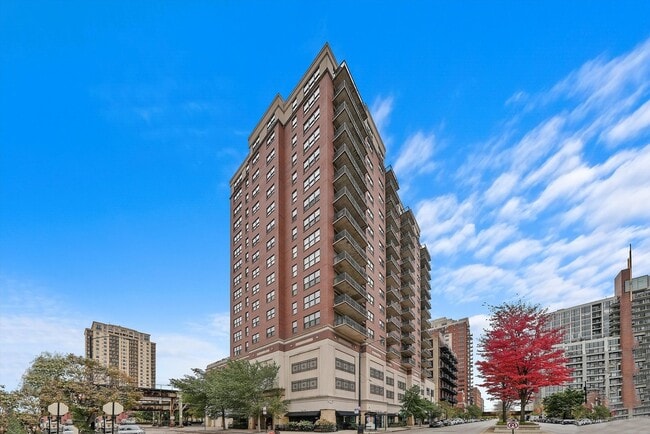 Building Photo - 5 E 14th Pl Unit 1102