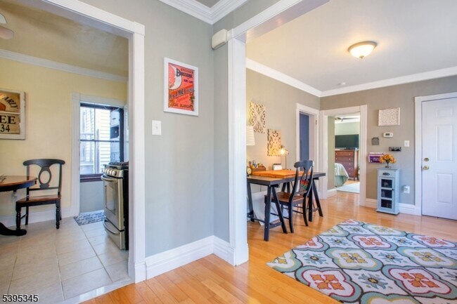 Photo - 142 Forest St