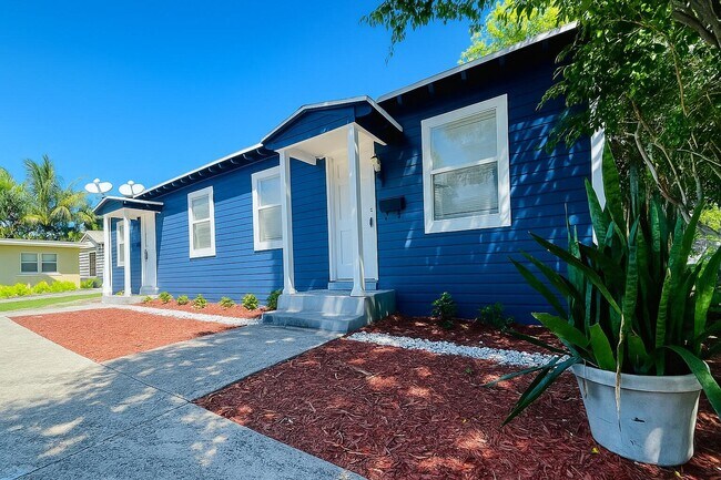 Building Photo - 517 Kanuga Dr Unit 1