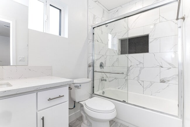 Photo - 5916 Tujunga Ave