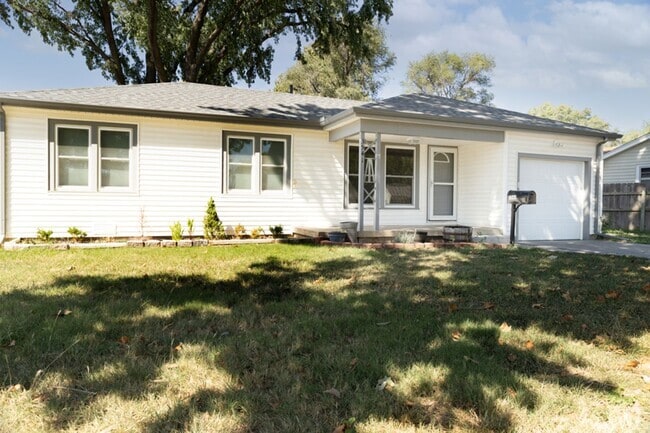 Building Photo - 3541 S Southwood Dr Rental