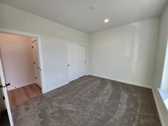 Photo - 3330 S Nelson Pl