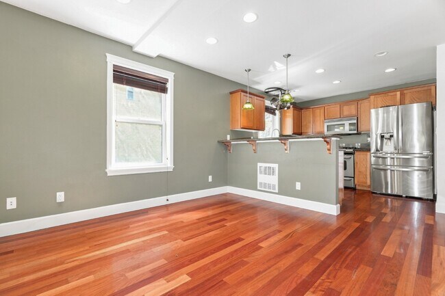 Photo - *Beautiful Ballard Townhome with Spacious Fenced Yard & Attached Garage FOR RENT* Available for M...