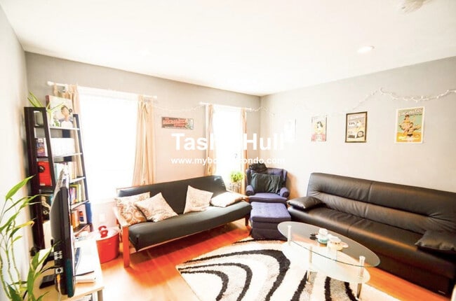 Photo - 574 Washington St Unit 3