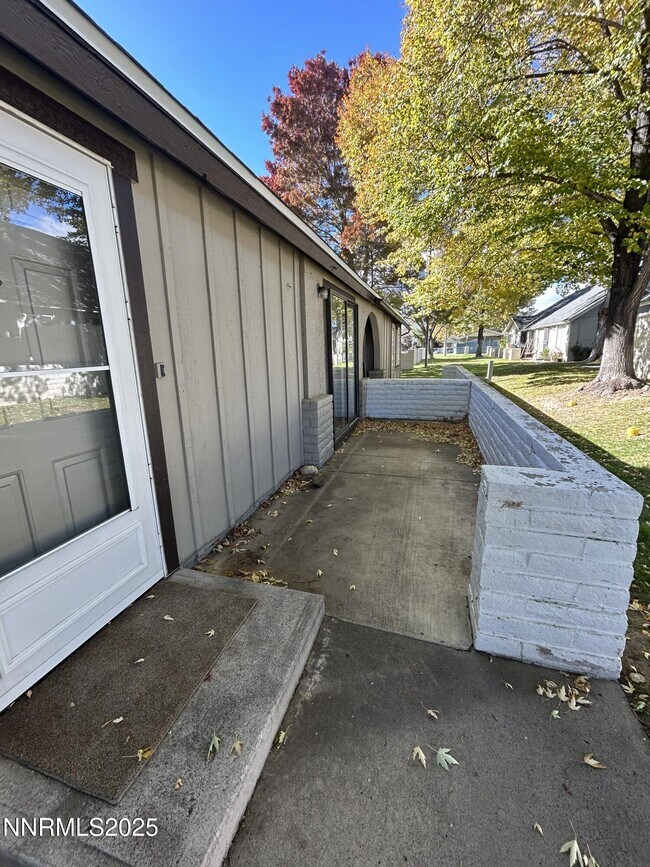 Photo - 1706 London Cir