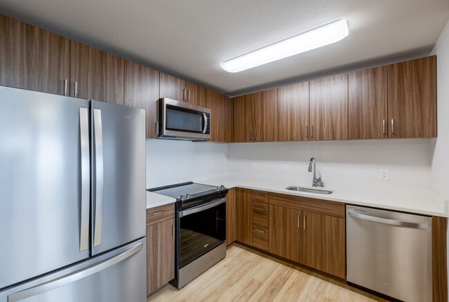Kaulana Mahina apartments — community photo